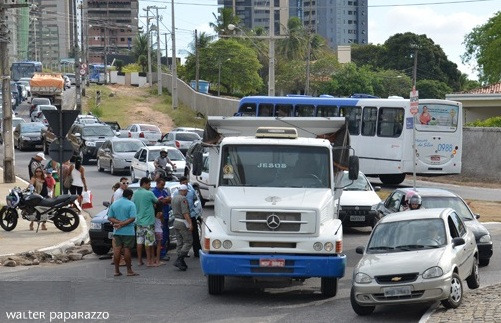 rotatoria beira rio